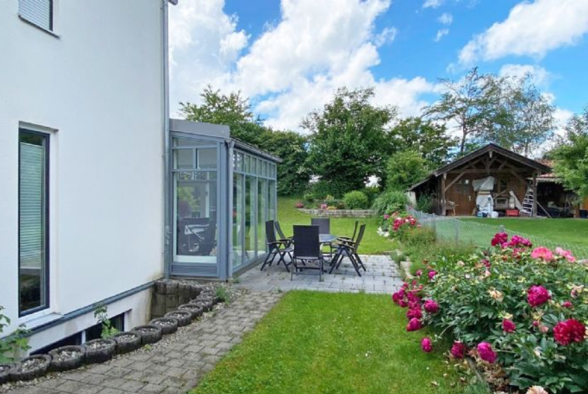 Reihenendhaus am südwestlichen Ortsrand