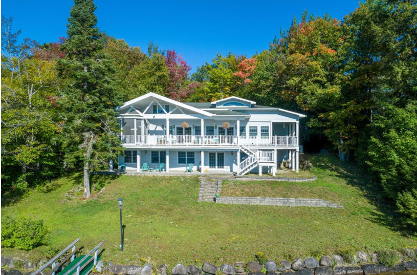 Schönes Einfamilienhaus an der Elbe